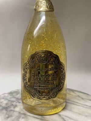 Studio image of Veneto wine bottle shot u2013 Italian sparkling wine u2013 buy Veneto wine online in the UK u2013 premium Italian wine selection online