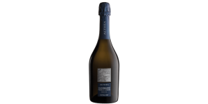 Studio image of Glera wine bottle shot u2013 Italian sparkling wine u2013 buy Glera wine online in the UK