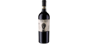 Studio image of Sagrantino wine bottle shot u2013 Italian red wine u2013 buy Sagrantino wine online in the UK u2013 shop Italian wine online