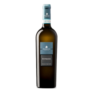 Studio image of Lombardy wine bottle shot u2013 Italian white wine u2013 buy Lombardy wine online in the UK