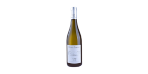Studio image of Chardonnay wine bottle shot u2013 Italian white wine u2013 buy Chardonnay wine online in the UK